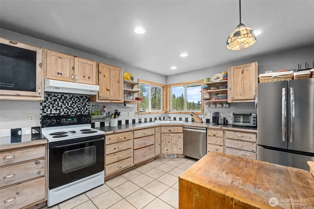 40048 Cayuse Cove E Davenport WA 99122