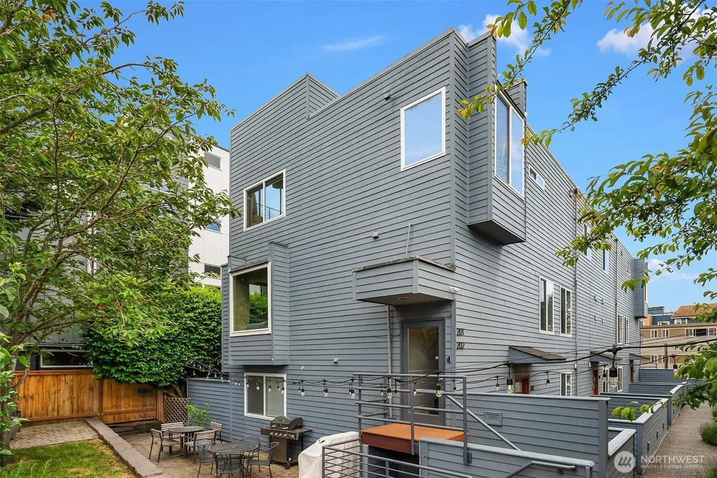 756 N 72nd Street Seattle WA 98103