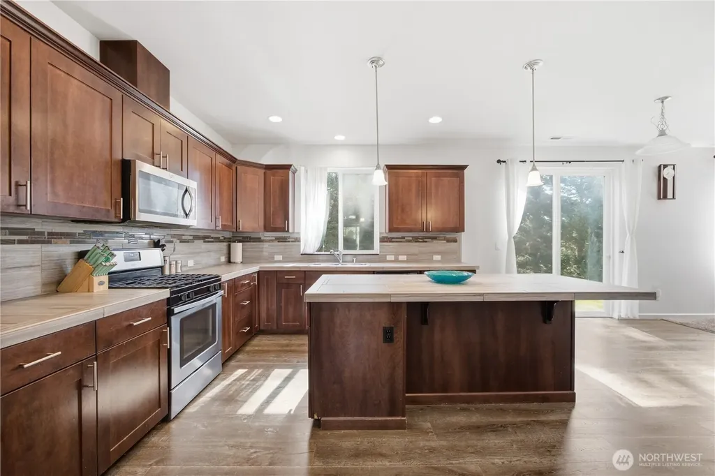 20201 20th Avenue E Spanaway WA 98387