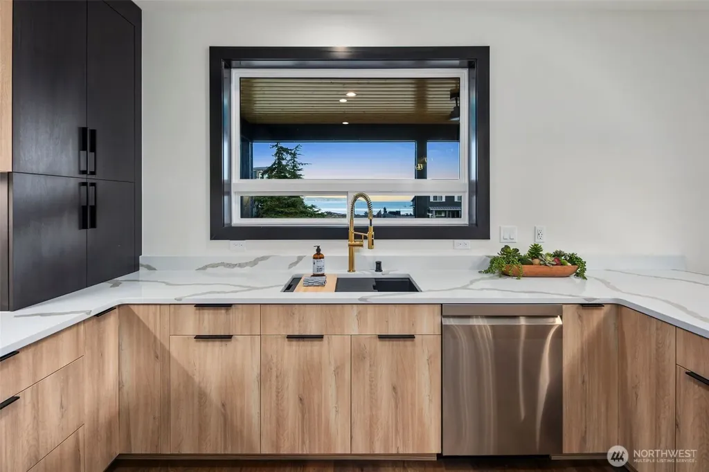 169 Driftwood Shores Camano Island WA 98282