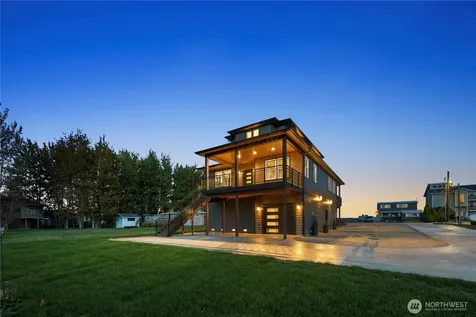 169 Driftwood Shores Camano Island WA 98282