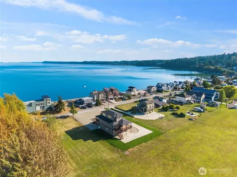 169 Driftwood Shores Camano Island WA 98282