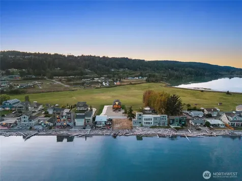 169 Driftwood Shores Camano Island WA 98282