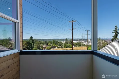 4524 12th Avenue S Seattle WA 98108
