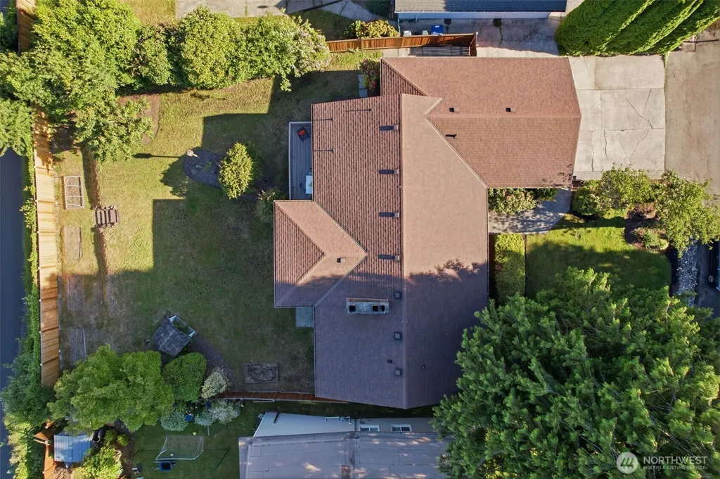 16532 34th Avenue NE Lake Forest Park WA 98155