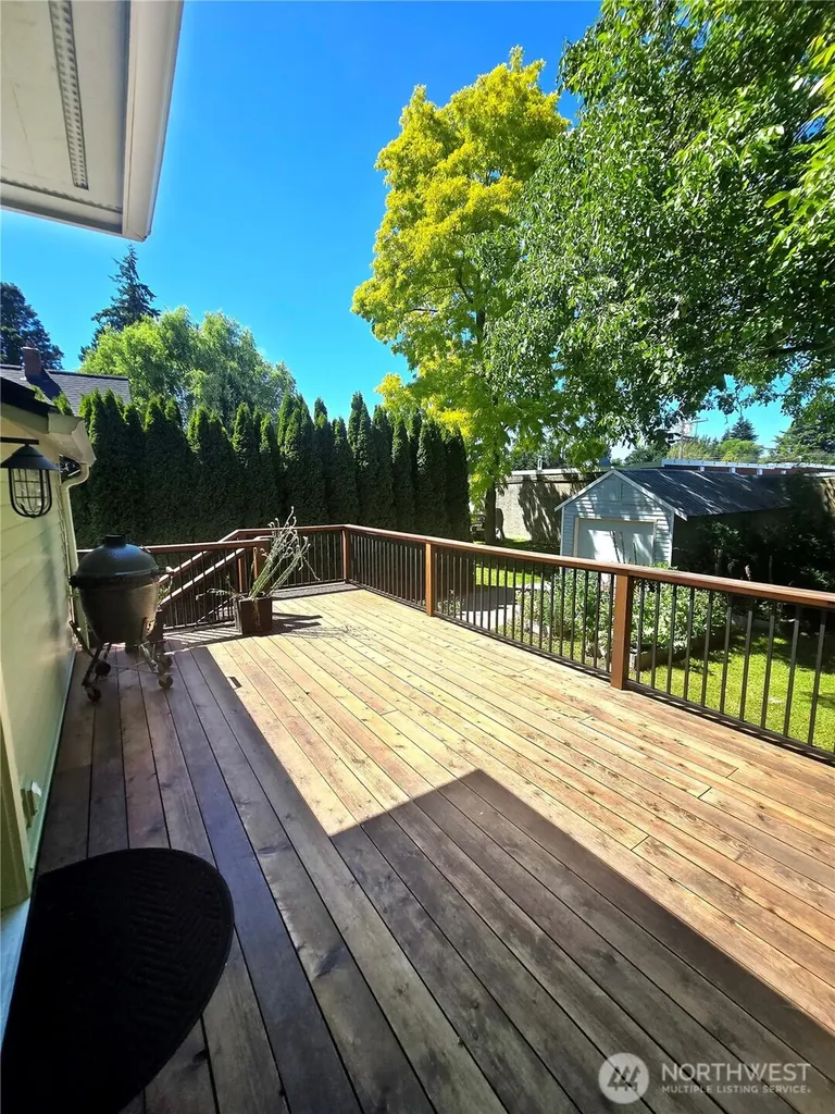 1009 Mclean Road Mount Vernon WA 98273