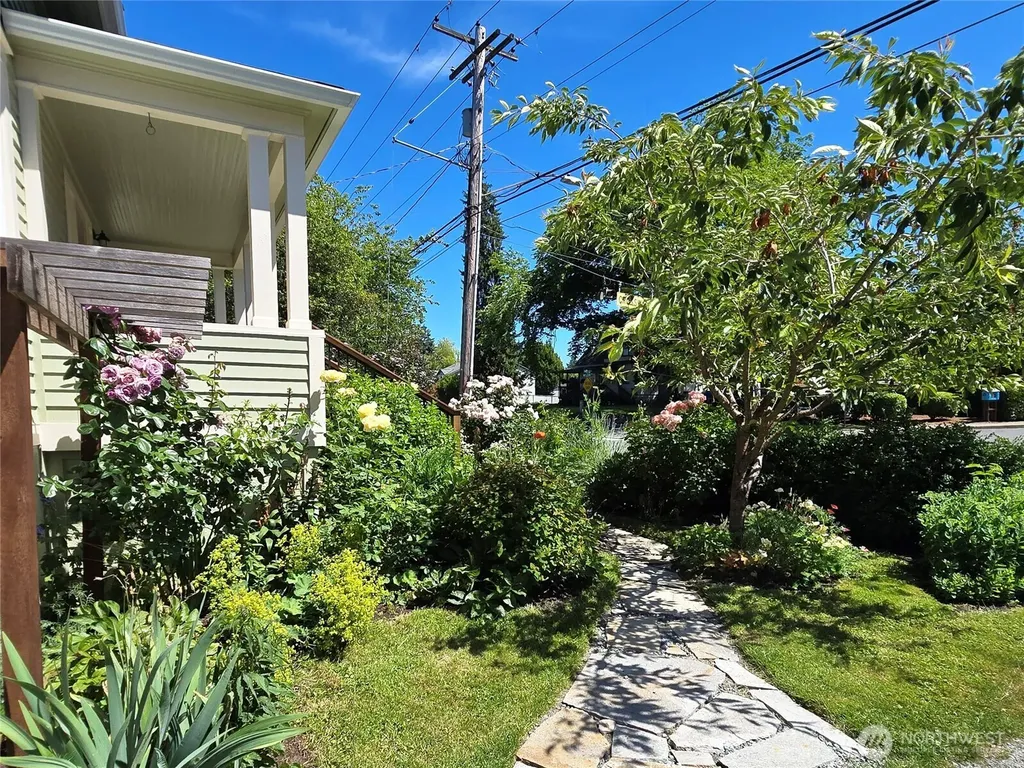 1009 Mclean Road Mount Vernon WA 98273
