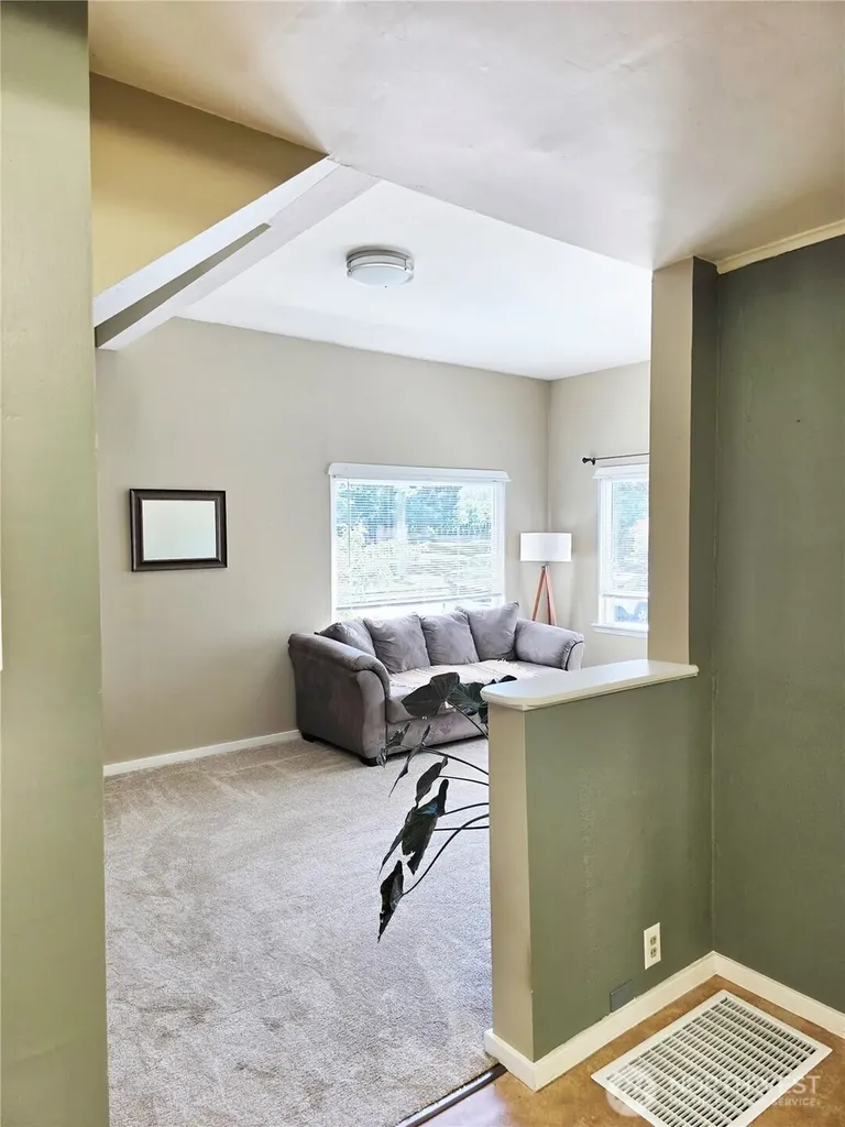 1009 Mclean Road Mount Vernon WA 98273
