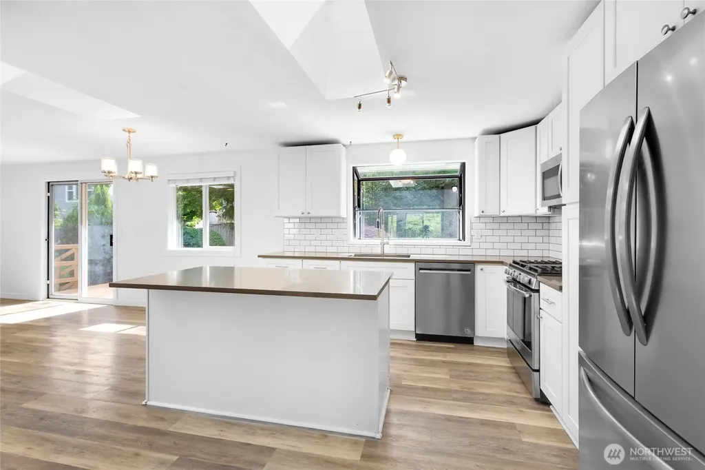 7815 NE 167th Street Kenmore WA 98028