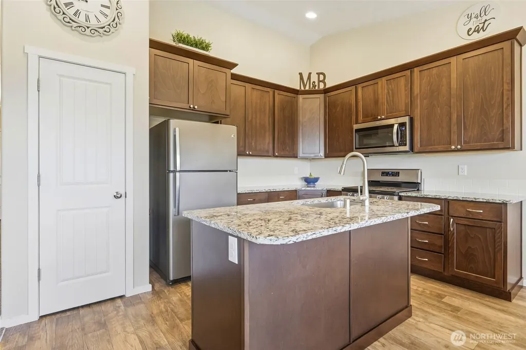 6212 Ramus Lane Pasco WA 99301