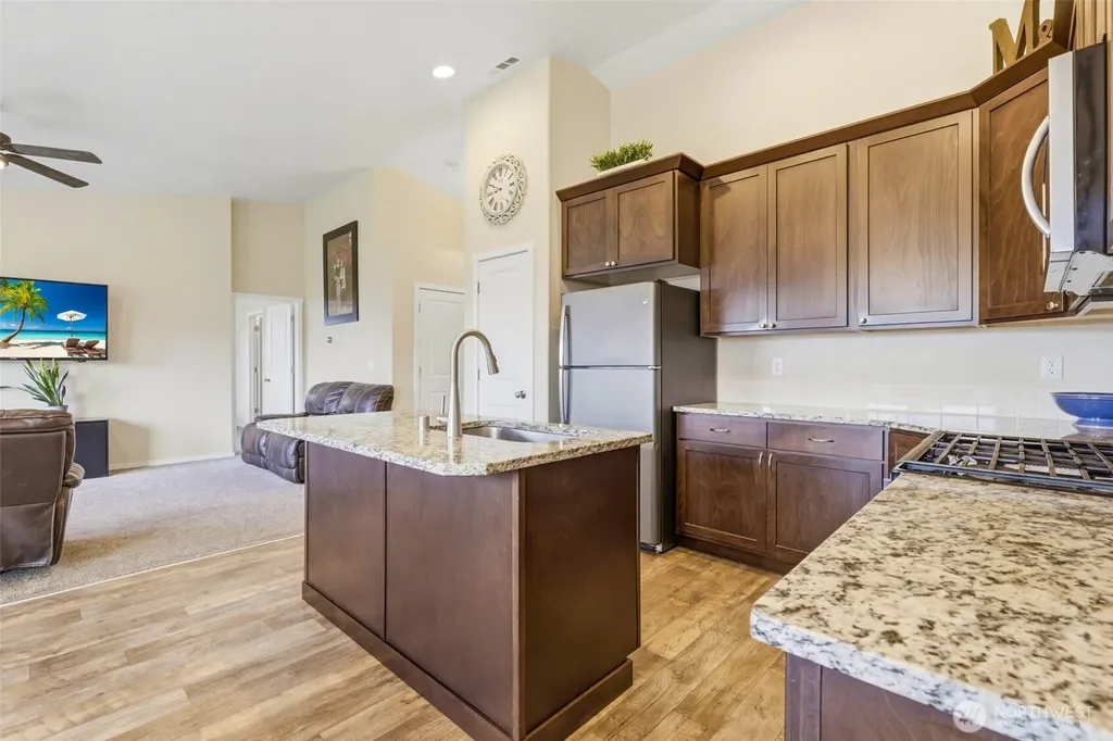 6212 Ramus Lane Pasco WA 99301