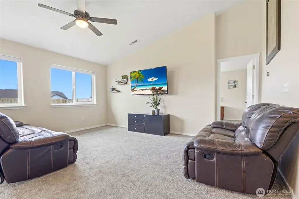 6212 Ramus Lane Pasco WA 99301