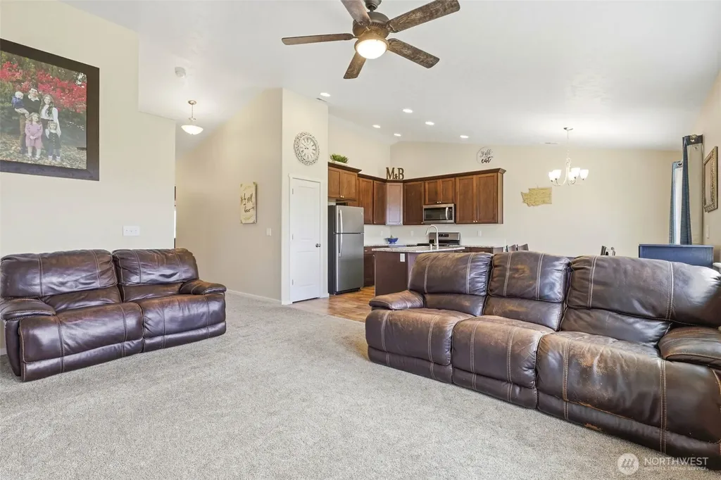 6212 Ramus Lane Pasco WA 99301
