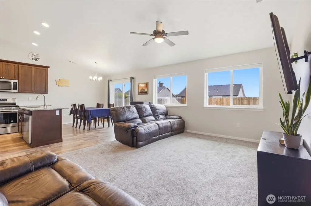 6212 Ramus Lane Pasco WA 99301