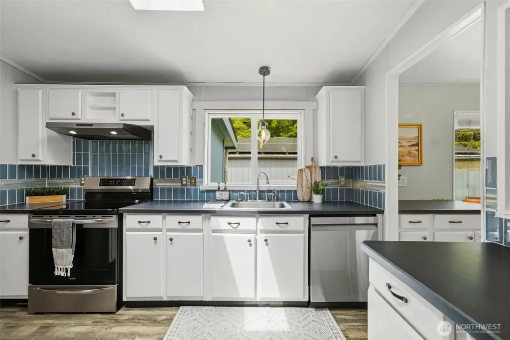 4763 SW Paradise Lane Port Orchard WA 98367