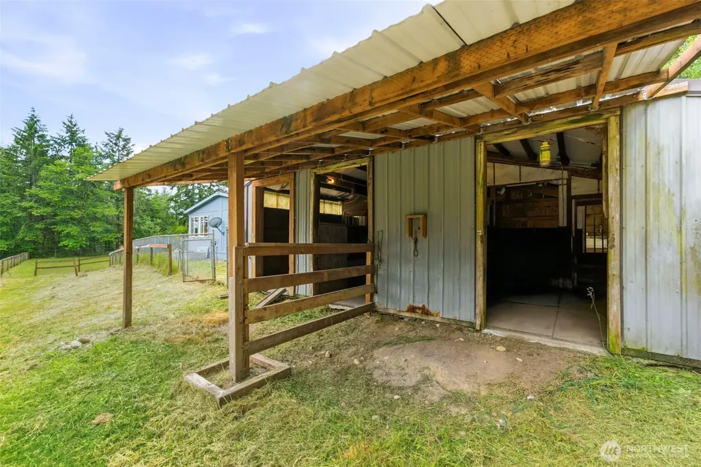 4763 SW Paradise Lane Port Orchard WA 98367