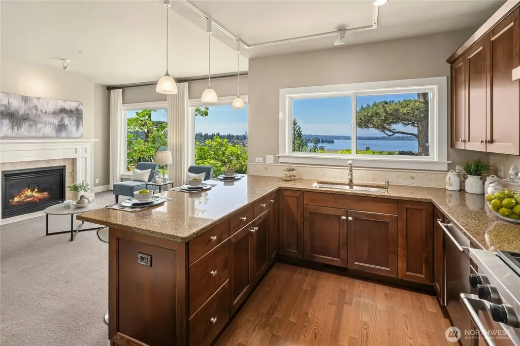 5404 Lake Washington Boulevard NE Kirkland WA 98033