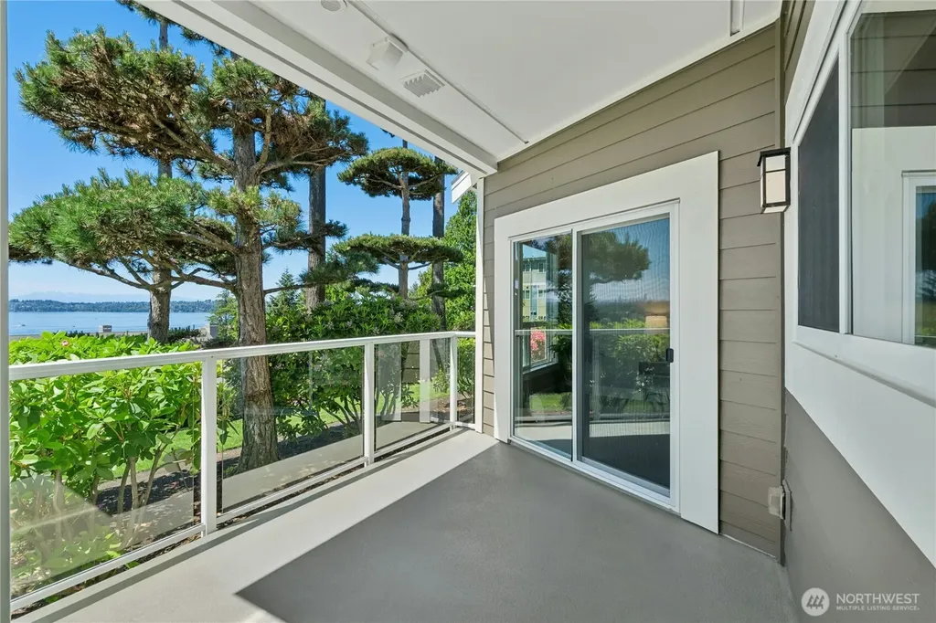 5404 Lake Washington Boulevard NE Kirkland WA 98033