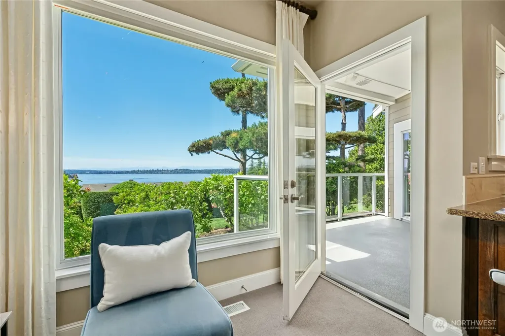 5404 Lake Washington Boulevard NE Kirkland WA 98033
