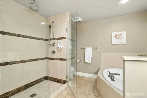 5404 Lake Washington Boulevard NE Kirkland WA 98033