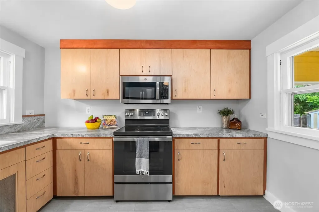324 18th Avenue SE Olympia WA 98501