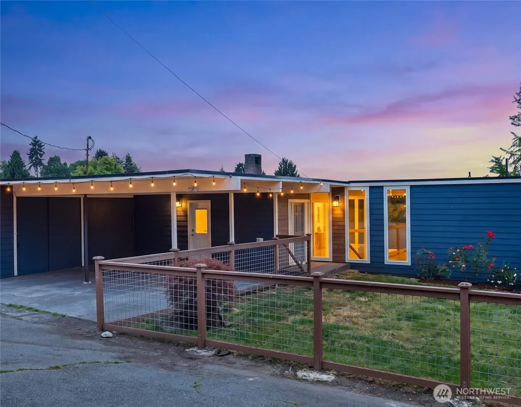 3511 S Thistle Street Seattle WA 98118