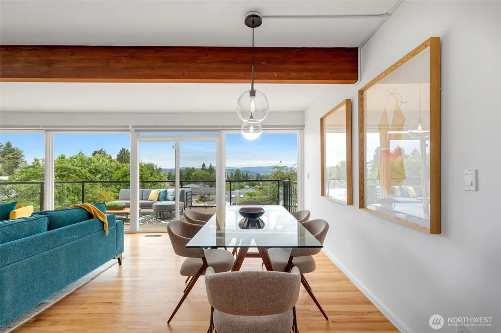 3511 S Thistle Street Seattle WA 98118