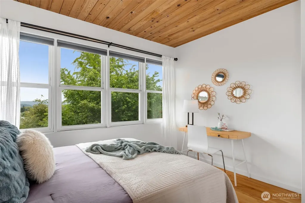 3511 S Thistle Street Seattle WA 98118