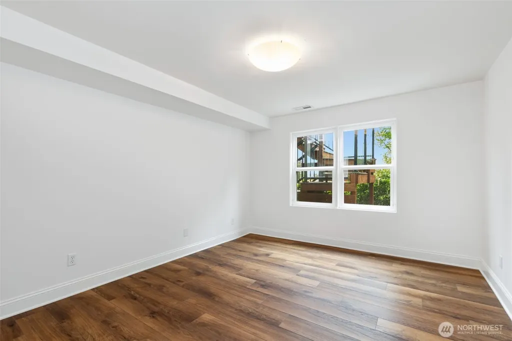 3511 S Thistle Street Seattle WA 98118