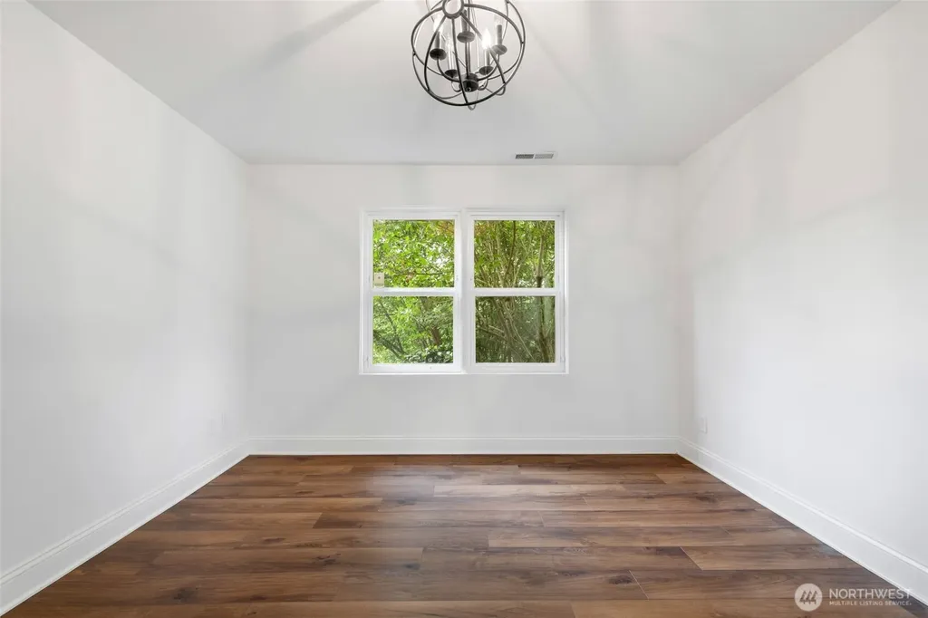 3511 S Thistle Street Seattle WA 98118