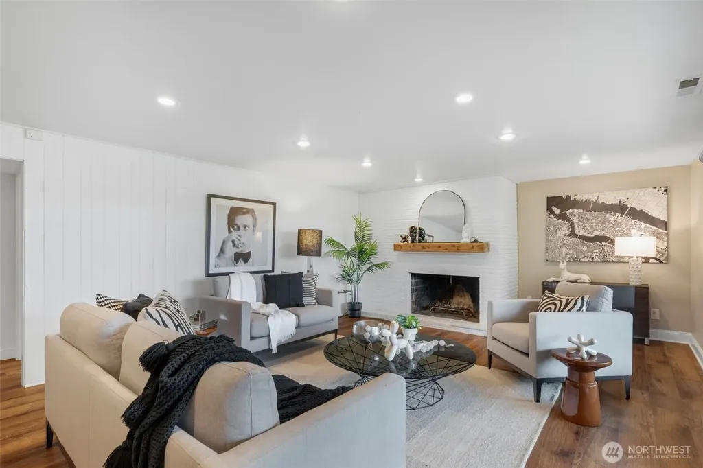 3511 S Thistle Street Seattle WA 98118