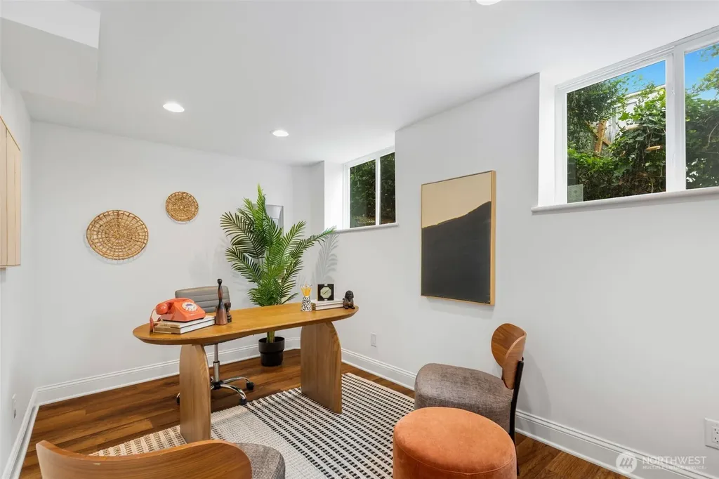 3511 S Thistle Street Seattle WA 98118