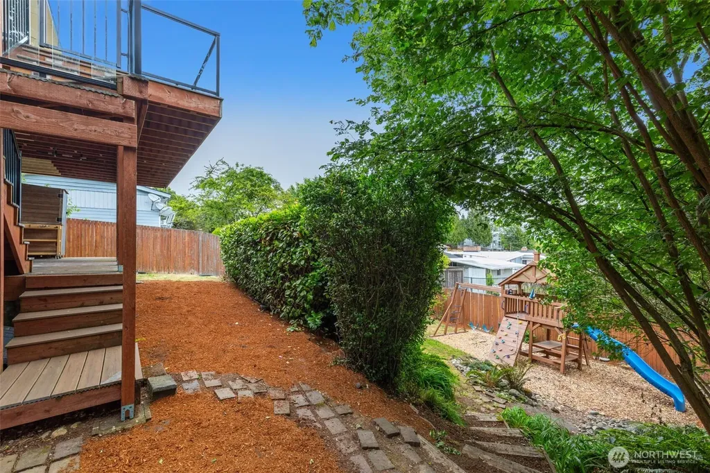 3511 S Thistle Street Seattle WA 98118