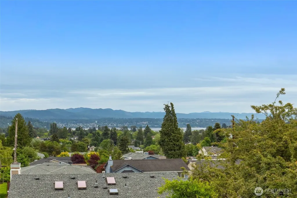 3511 S Thistle Street Seattle WA 98118