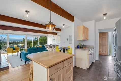 3511 S Thistle Street Seattle WA 98118