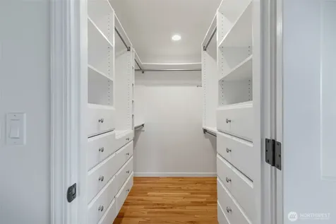 3511 S Thistle Street Seattle WA 98118