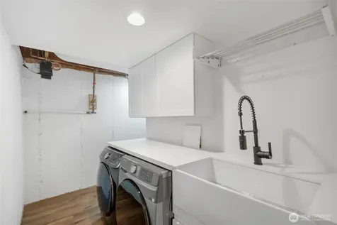 3511 S Thistle Street Seattle WA 98118