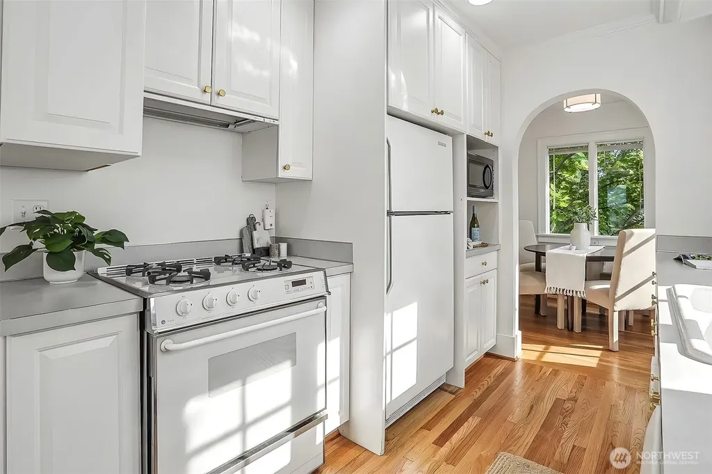 338 NW 79th Street Seattle WA 98117