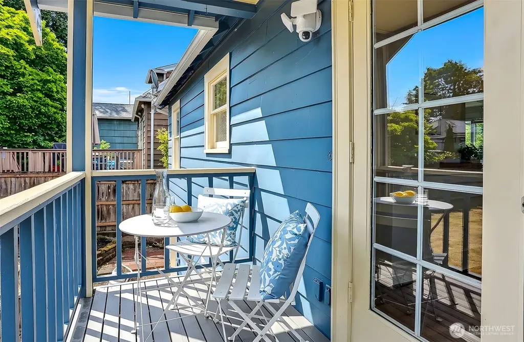 338 NW 79th Street Seattle WA 98117