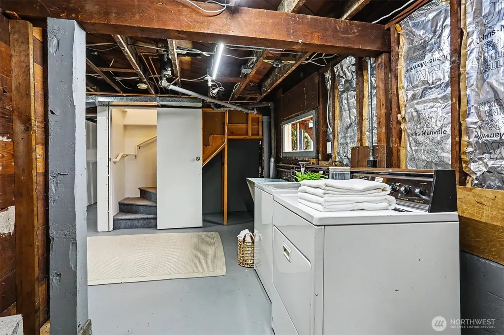 338 NW 79th Street Seattle WA 98117