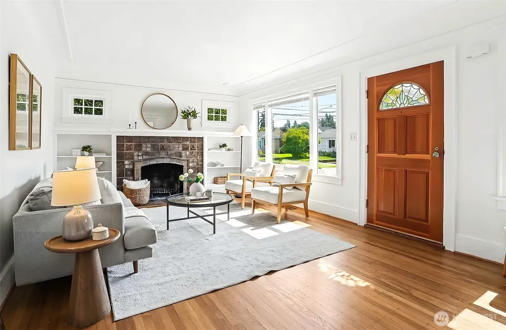 338 NW 79th Street Seattle WA 98117