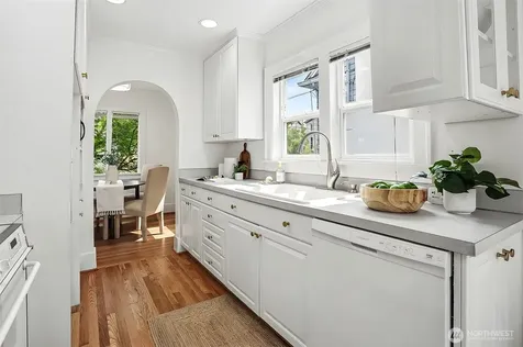 338 NW 79th Street Seattle WA 98117