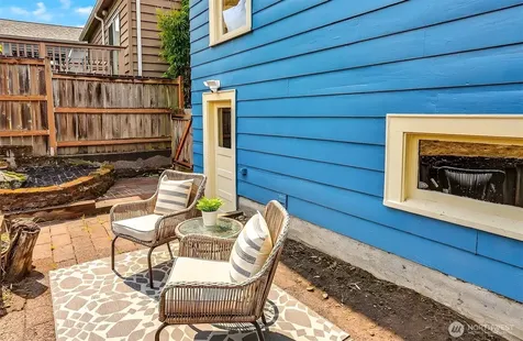 338 NW 79th Street Seattle WA 98117