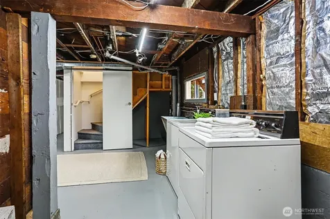 338 NW 79th Street Seattle WA 98117