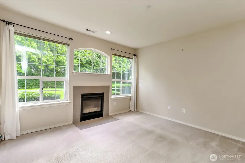 2037 S 368th Place Federal Way WA 98003