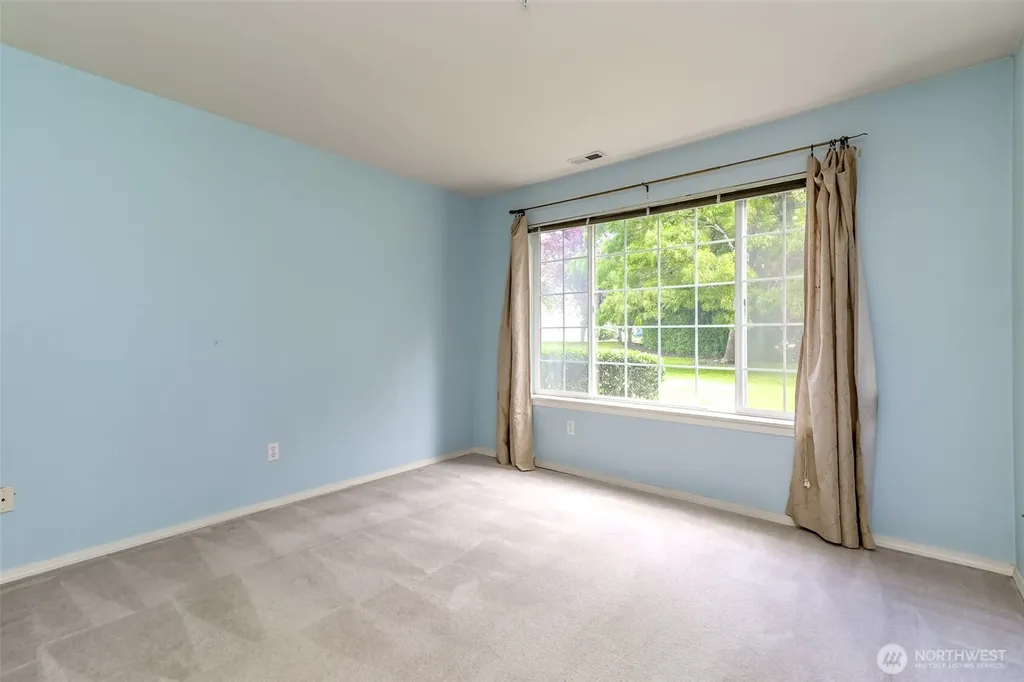 2037 S 368th Place Federal Way WA 98003