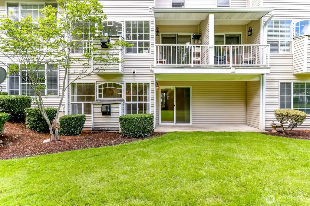 2037 S 368th Place Federal Way WA 98003