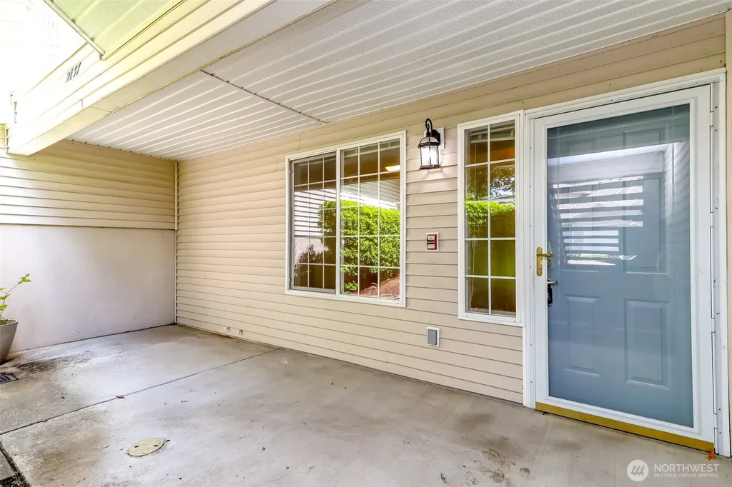 2037 S 368th Place Federal Way WA 98003