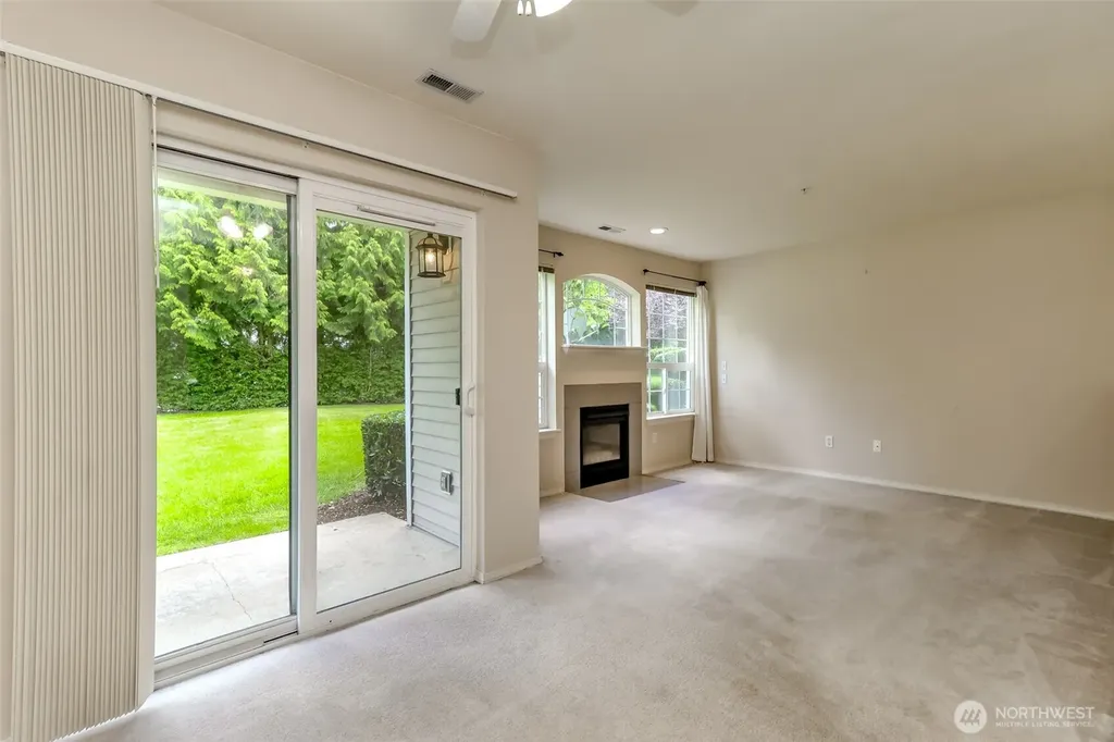 2037 S 368th Place Federal Way WA 98003