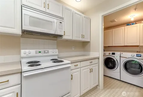 2037 S 368th Place Federal Way WA 98003